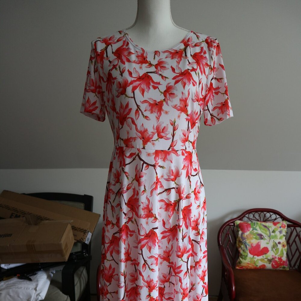 LBISSE Ivory & Floral Scoop Neck Midi Dress